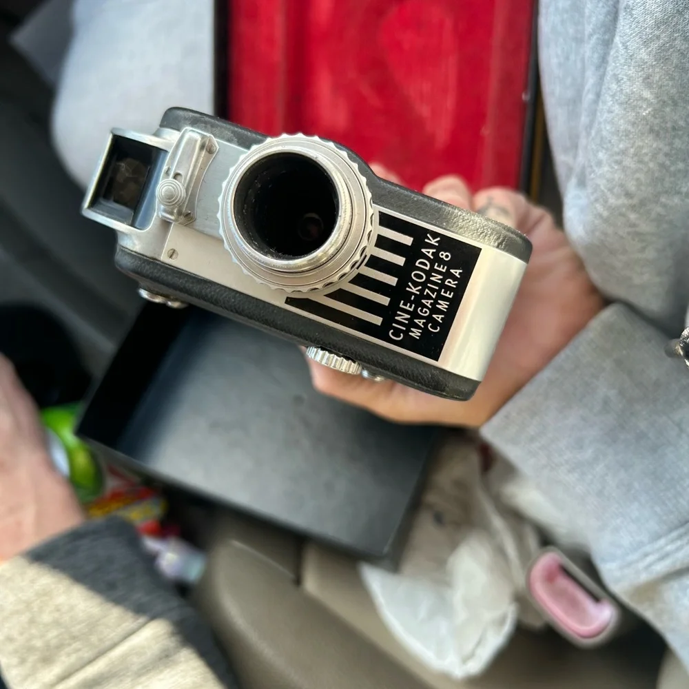 Magazine 8 Camera - Black and Silver